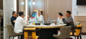 Menteri KKP dan Bupati Anambas serta Walikota Batam dan Wakil Walikota Batan dalam pertemuan