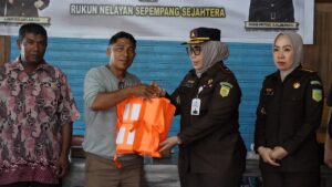 Wakil Kepala Kejaksaan Tinggi Kepulauan Riau Irene Putrie saat melaksanakan kunjungan kerja dan supervisi ke Kejaksaan Negeri Natuna