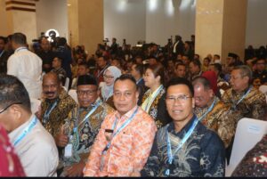 Bupati Anambas Aneng di dampingi Oleh Sekretaris Daerah Sahtiar di acara Rakornas