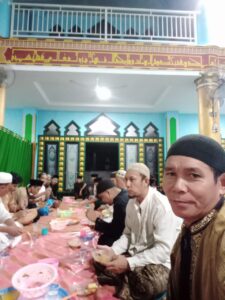 Kegian tradisi haul di mesjid raya Jemengangan Kelurahan Ranai