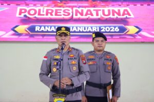 Wakapolres Natuna, KOMPOL Paten Tarigan, S.H., saat memimpin sertijab 3 polsek di lingkungan Polres Natuna Polda Kepri