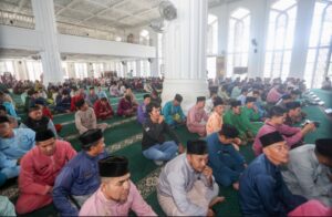 Sejumlah ASN OPD hadir dalam acara Satu Tahun Kepemimpinan Aneng-Raja Bayu 