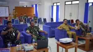 Rapat pencegahan dan penanganan karhutla yang digelar pada Senin (30/03/2026) pagi, bertempat di Posko Utama Tanggap Darurat di Lanud RSA.