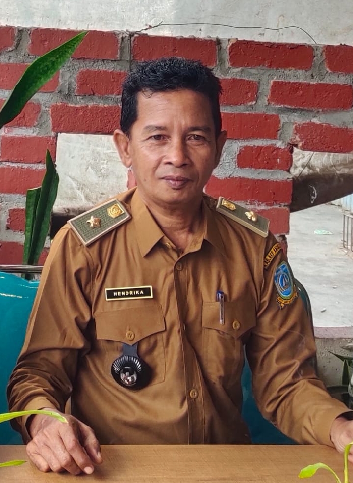 Kades Kuala Maras Hendrika Senin, 13/4/2026