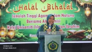 Pengarah Institut Persuratan Alam Melayu, Dr. Maskiah binti Masron,