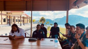 Jurnalis Anambas saat bahas Laporan ke penyidik di pendopo Polres Anambas 