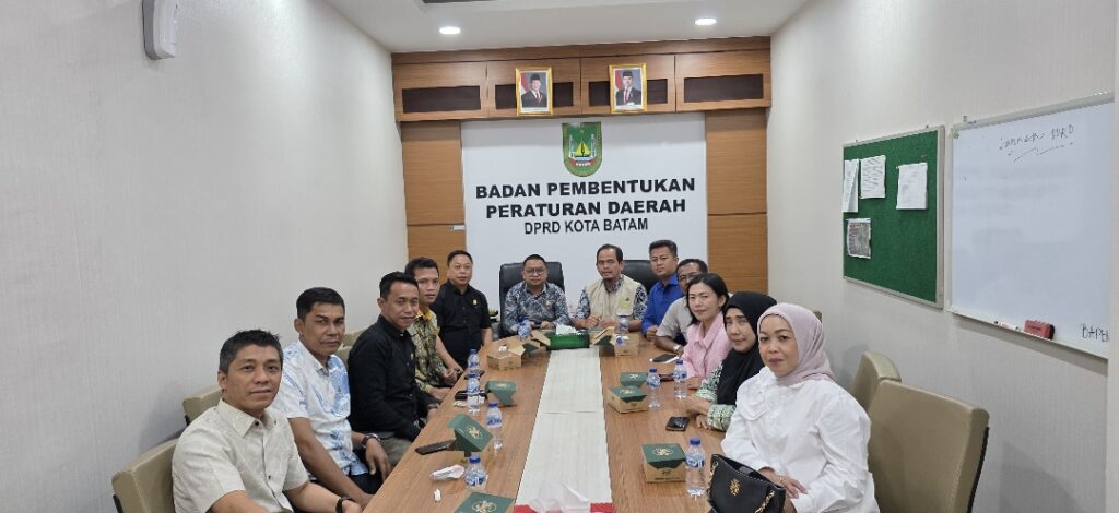 Pansus anggota DPRD Anambas saat lakukan Agenda kerja Panitia Khusus (Pansus) DPRD Anambas ke Batam