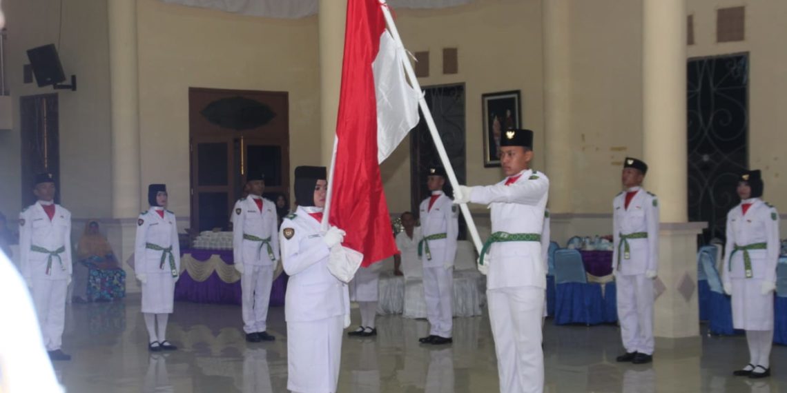 Bupati Natuna Kukuhkan Paskibra 2018