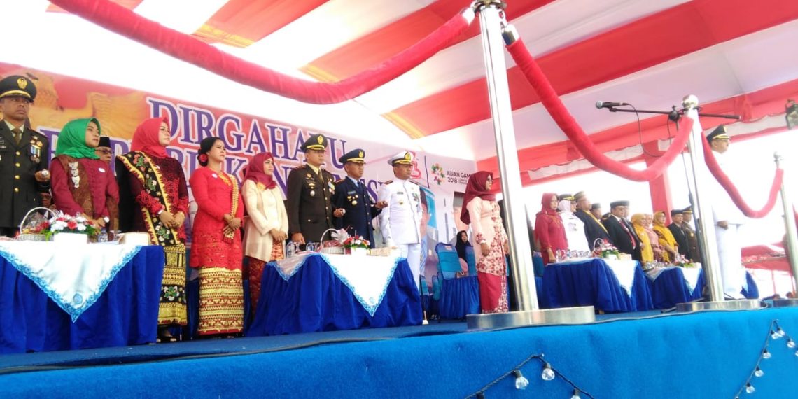 HUT RI KE 73, Pantai Kencana Di Tumpahi Masyarakat