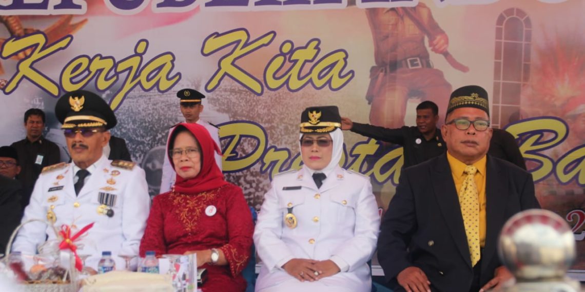 HUT RI KE 73, Pantai Kencana Di Tumpahi Masyarakat