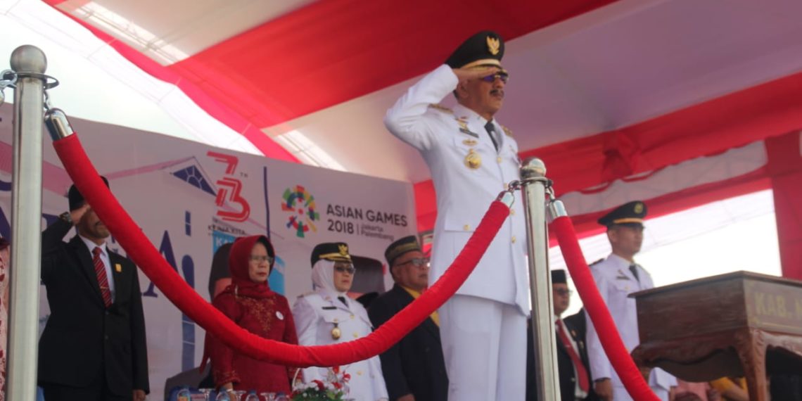 HUT RI KE 73, Pantai Kencana Di Tumpahi Masyarakat