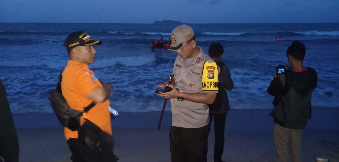 Mandi Laut Saat Cuaca Buruk, 3 Remaja Diseret Ombak 1 Meninggal Dunia