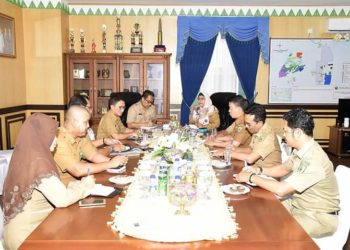 Wabup Ngesti Pimpin Rakor Rencana Investasi MTI di Ruang Kerjanya