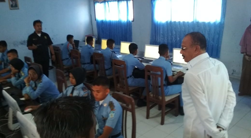 Bupati Hamid Rizal, Tinjau Pelaksanaan UNBK Hari Pertama Sekolah Kejuruan