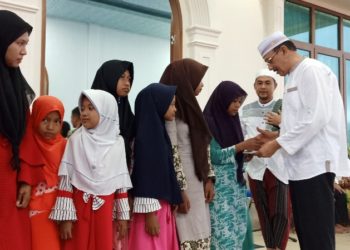 Bupati Hamid Rizal Ajak dan Santuni Yatim Piatu Pada Kegiatan Bukber di Kediamannya