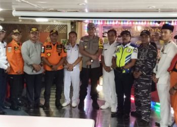 Kapolres Natuna AKBP Nugroho Didampingi Kadishub Tinjau Arus Mudik