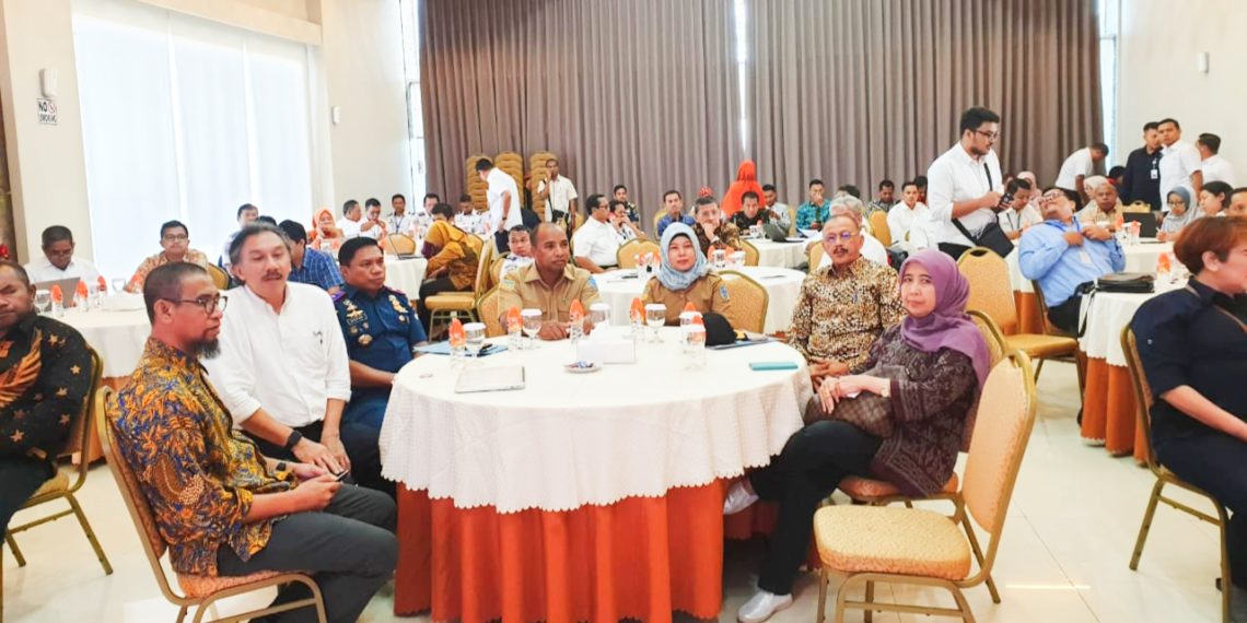 Hadiri Rapat Evaluasi Program, Bupati Hamid Rizal Usulkan Pembangunan Pelabuhan Samudera Di Teluk Buton