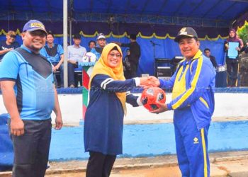 Wabup Ngesti Buka Perayaan HUT Ke-3 Kecamatan, Ajak Masyarakat Pultibar Kelola Potensi Perikanan