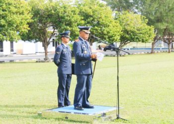 Kol. Pnb. Fairlyanto, Pimpin Upacara Hari Bakti TNI AU Ke 72 di Lanud RSA Natuna