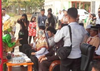 Kunker ke-Kec. Bunguran Utara, Wabup Ngesti Lantik Kepsek SMPN 3 Satu Atap