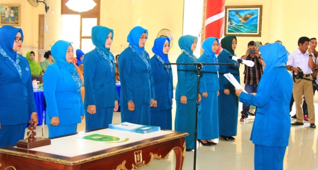 Nurhayati Hamid Rizal Kembali Lantik 11 Orang Ketua PKK Kecamatan