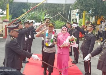 Kedatangan Kapolres Natuna AKBP Ike Krisnadian Disambut Tradisi Pedag Pora