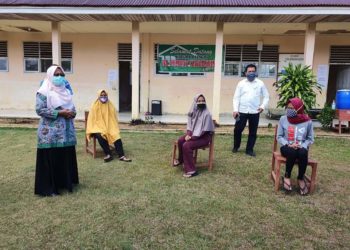 Kunjungi Warga Karantina,Wakil Bupati Salurkan Bantuan Vitamin