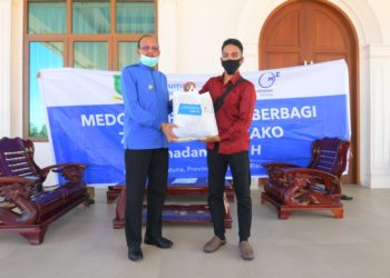 Dampak Pandemic Covid-19, SKK Migas – Medco E&P Salurkan Sembako Ke Masyarakat Natuna