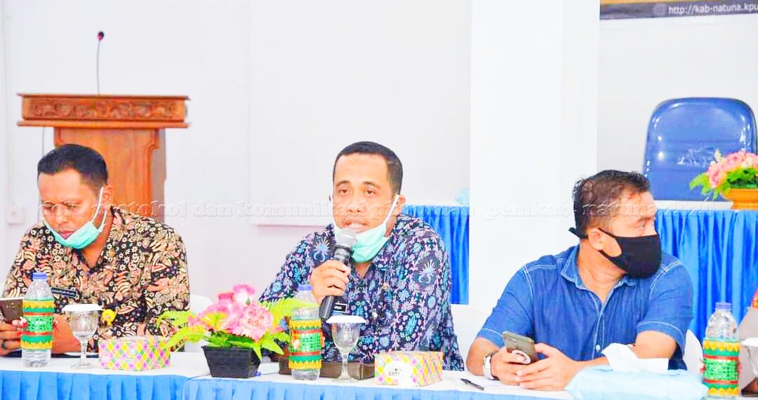 Plt. Asisten I Pemkab Natuna Minta Paslon Bupati dan Simpatisan Patuhi Protokol Kesehatan saat Daftar ke KPU