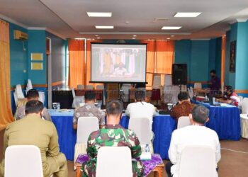 Plt. Asisten Pemerintah Setda Natuna dan Instansi Terkait Kembali Ikuti Mengikuti Vidcon Bersama Kemendagri Terkait ANEV Pilkada Serentak