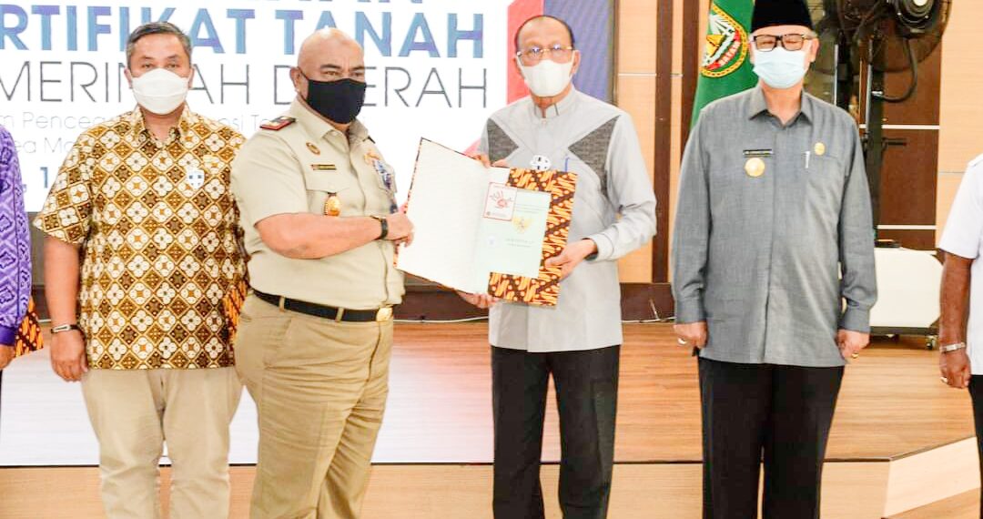 Bupati Natuna Hadiri Penyerahan Sertifikat Tanah Asset Pemerintah Daerah se-Kepri