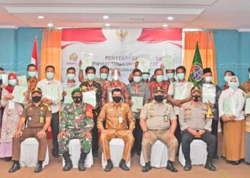 Penyerahan Sertifikat Tanah untuk Rakyat se-Indonesia oleh Presiden Republik Indonesia