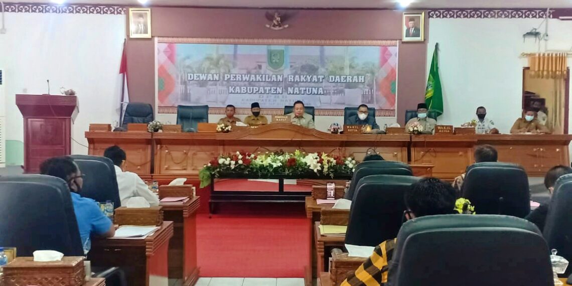 DPRD Gelar Paripurna Penetapan Bupati dan Wakil Bupati Natuna Terpilih