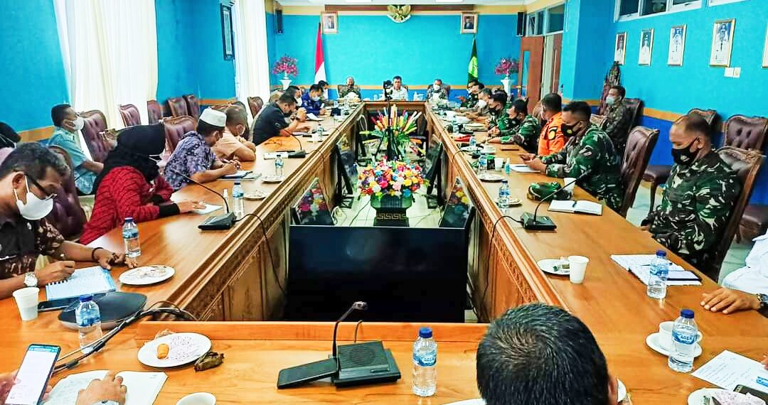 Hari Pertama Dinas, Bupati Natuna Wan Siswandi Langsung Rakor Penanganan Covid_19