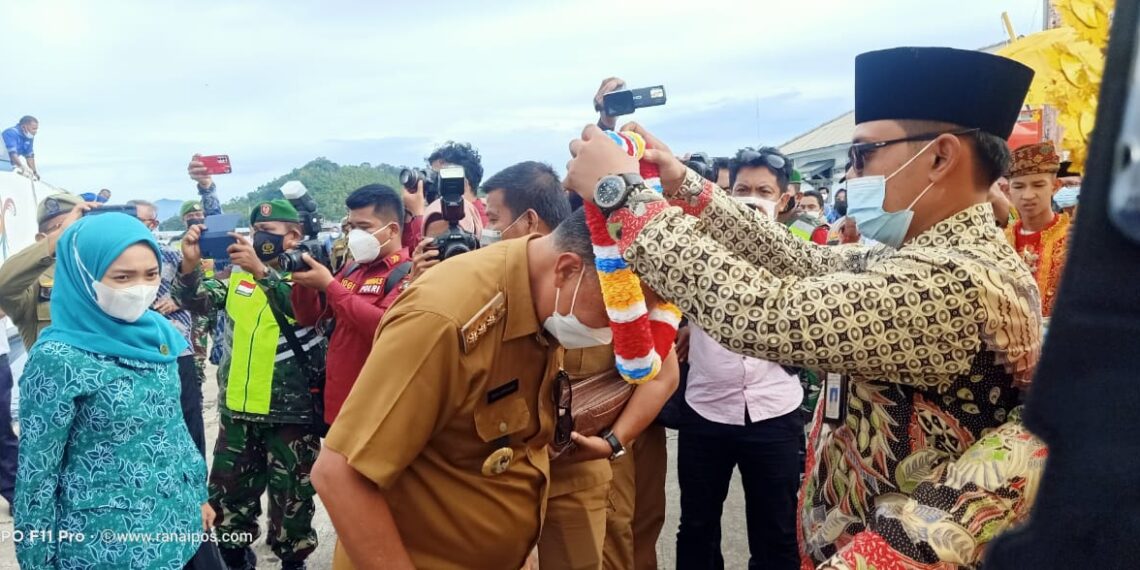 Selalu Tampil Berdua Bermakna Kedepan Wabup Tidak Lagi Menjadi Ban Serap