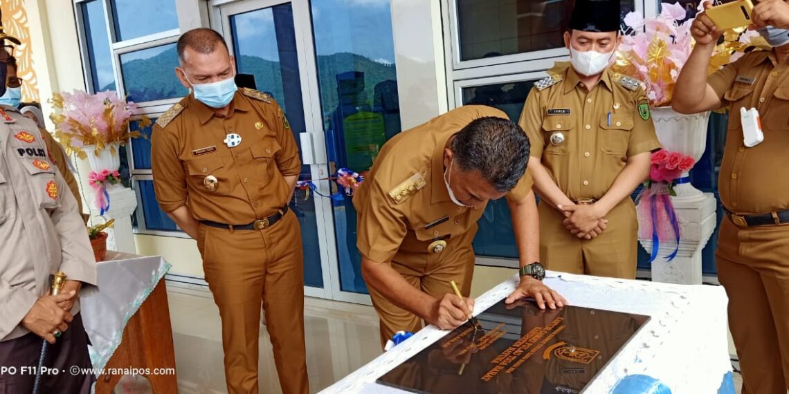 Resmikan Kantor Camat Dan Sosialisasi Vaksinasi, Bupati Natuna Harap Sinergitas Forkopinda Tetap Terjaga