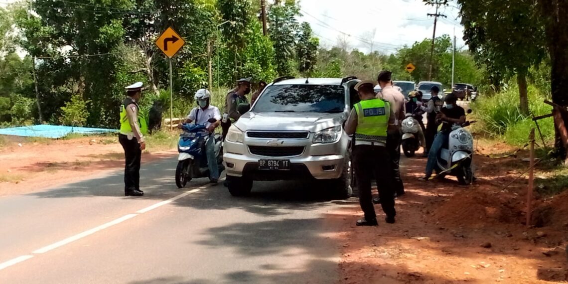 PPKM Darurat, Penyekatan Jalan Sungai Pulai Belum Vaksin Balik Arah