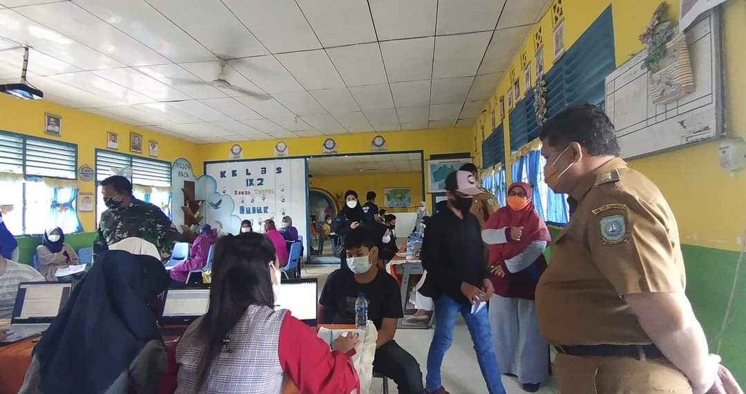 Wakil Bupati KKA, Wan Zuhendra Tinjauan Pelaksanaan Vaksinasi Anak