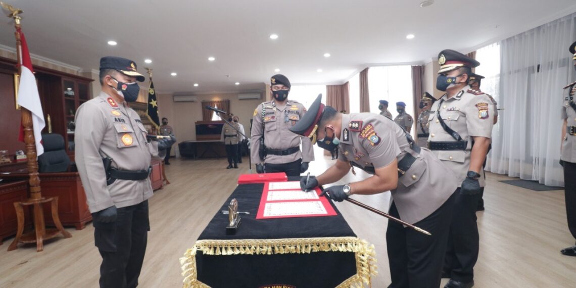 Kapolda Kepri Pimpin Sertijab Pimpinan Jajaran Lingkungan Polda Kepri