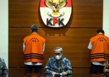 Bupati Bintan, Apri Sujadi Resmi di Tahan KPK