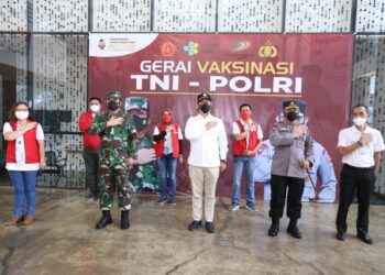 Kapolri Pastikan Vaksinasi untuk Buruh Bakal Dipercepat Hingga Akhir Agustus