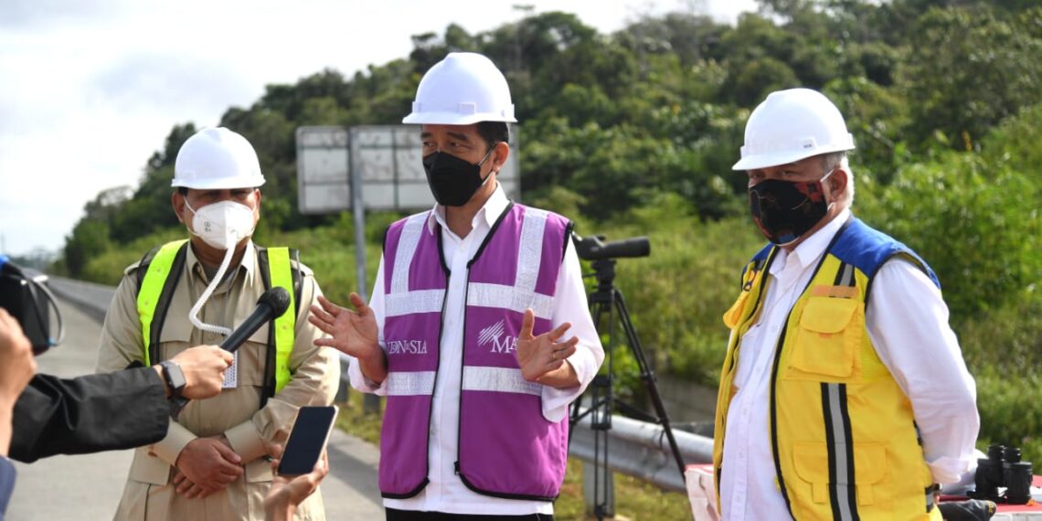 Presiden Tinjau Sodetan Akses Jalan ke IKN