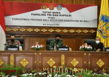 Kapolri Minta Strategi Pengendalian Covid-19 di Bali Diperkuat Agar Ekonomi Terus Tumbuh