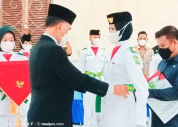Dikukuhkan Bupati Natuna, 33 Anggota Paskibra Siap Jalankan Tugas 