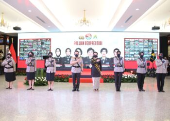 Kapolri Minta Polwan Menjadi Tauladan Masyarakat.