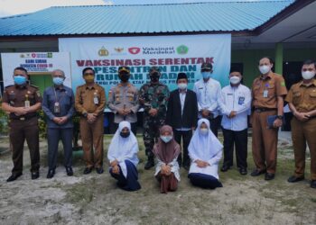 Pj. Sekda Natuna Boy Wijanarko Hadiri Kegiatan Vaksin Merdeka Oleh Polres Natuna di Ponpes Nurul Jannah.