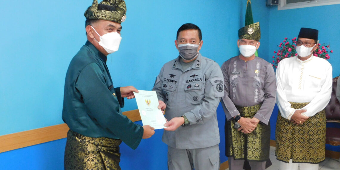 Bakamla RI Terima Hibah Tanah 2 Hetar dari Pemkab Natuna.
