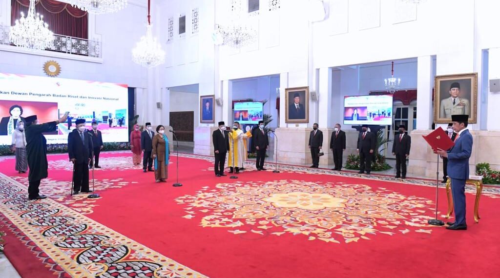 Presiden Jokowi Lantik Dewan Pengarah Badan Riset dan Inovasi Nasional