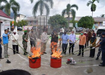 Kejari Natuna Musnahkan 45 BB Perkara