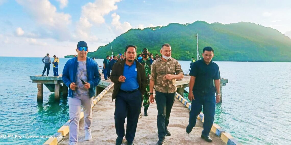 Tiba di Pulau Laut, Wabup Natuna Rodhial Huda dan Asdep Wiltas Langsung Tinjau Pulau Sekatung